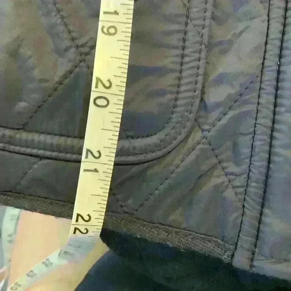 Talbots navy quilted vest fall style size small - Picture 6 of 7